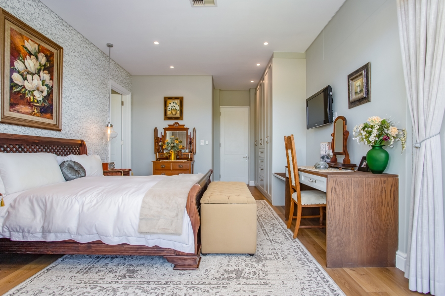 5 Bedroom Property for Sale in Val De Vie Estate Western Cape